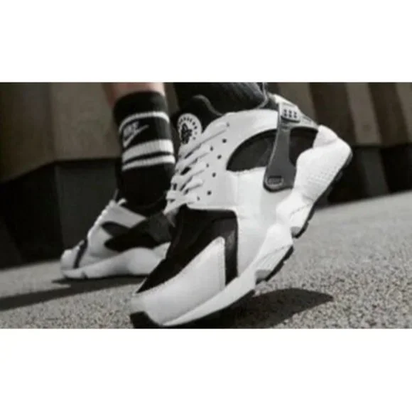 Nike | Shoes | Nike Air Huarache White Black Shoes Sneakers  display picture 1